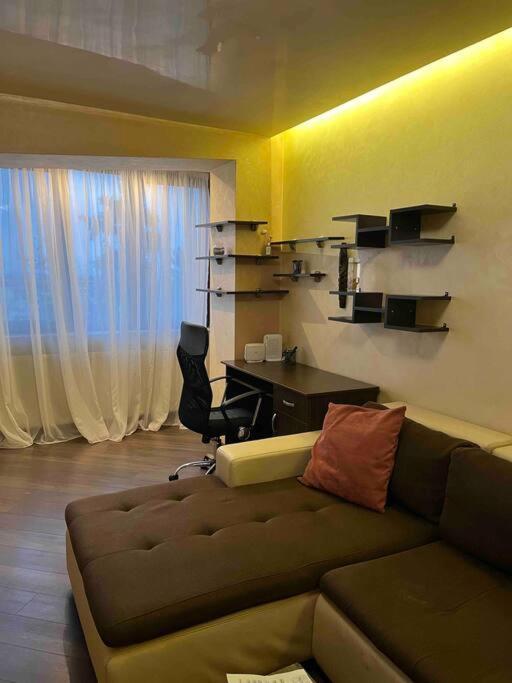 Apartament Theta- Langa Centru, Cada Hidromasaj Suceava Exterior photo